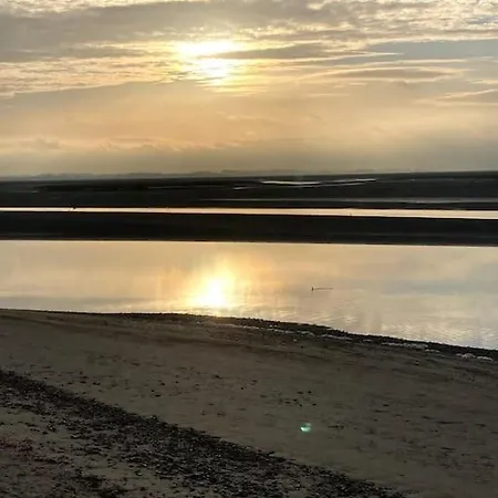 Les Pieds Dans Le Sable
